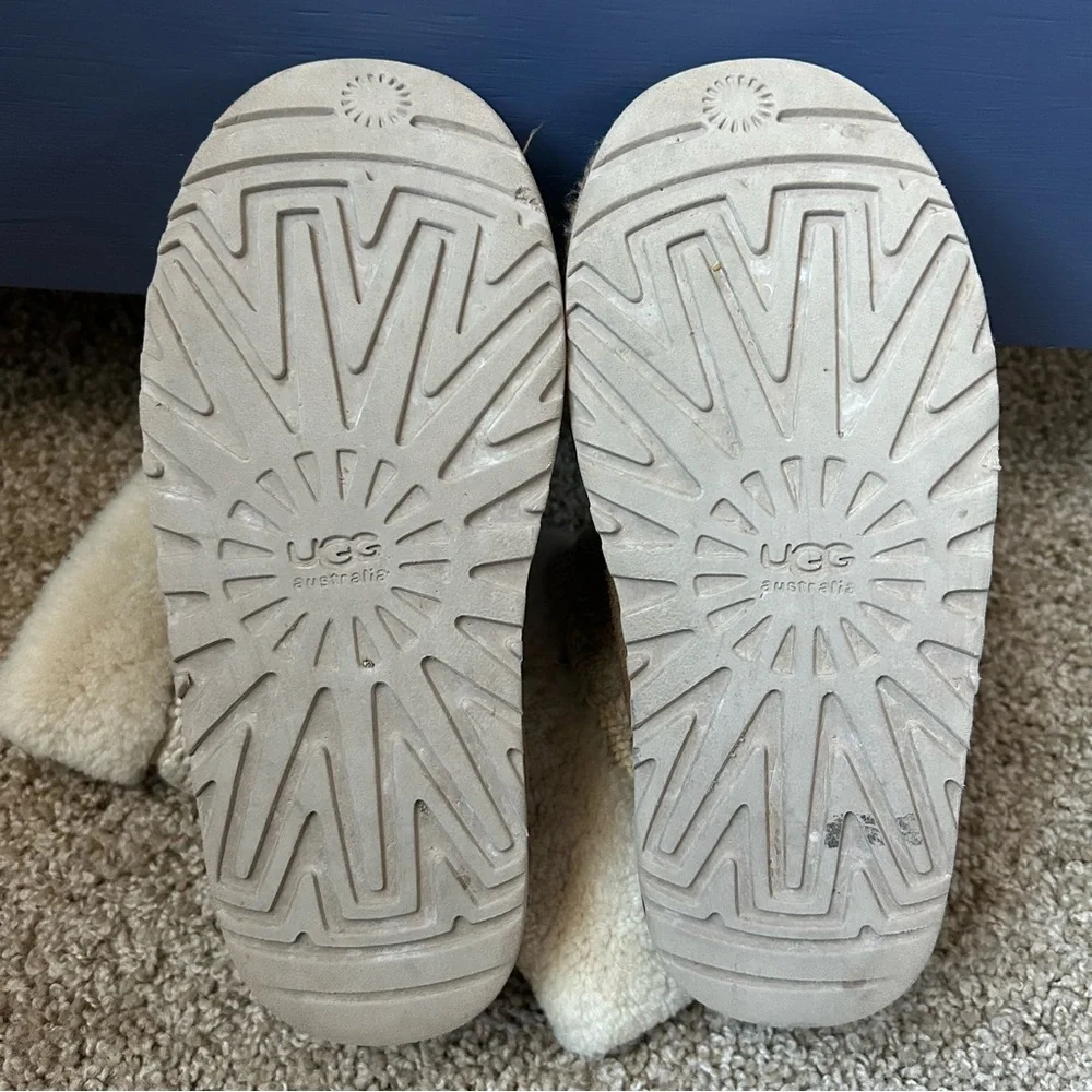 Youth Ugg Juniper Chestnut Brown and Cream Knit Boots Size 4 |F44